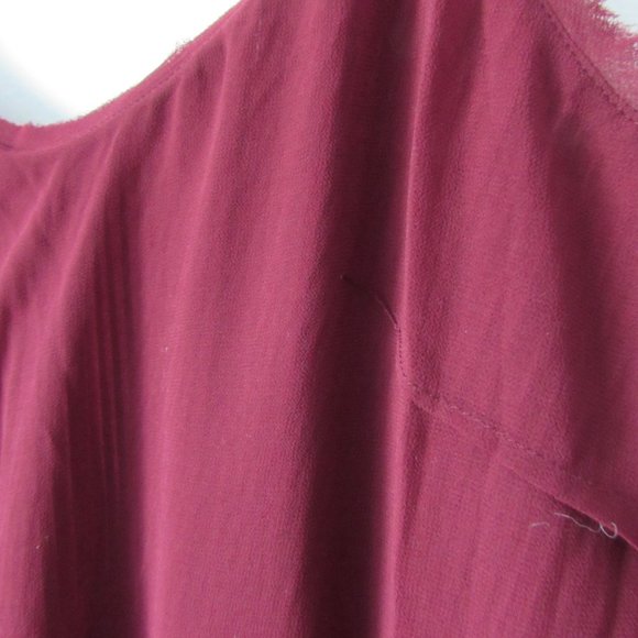 Burgundy velvety tank by Dalia - Picture 8 of 10